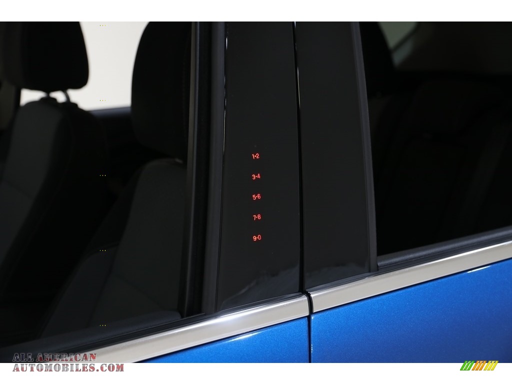 2017 Escape SE 4WD - Lightning Blue / Charcoal Black photo #4