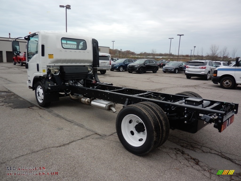2019 Low Cab Forward 4500 Chassis - Arctic White / Pewter photo #4