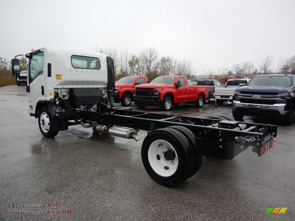 2019 Low Cab Forward 4500 Chassis - Arctic White / Pewter photo #4