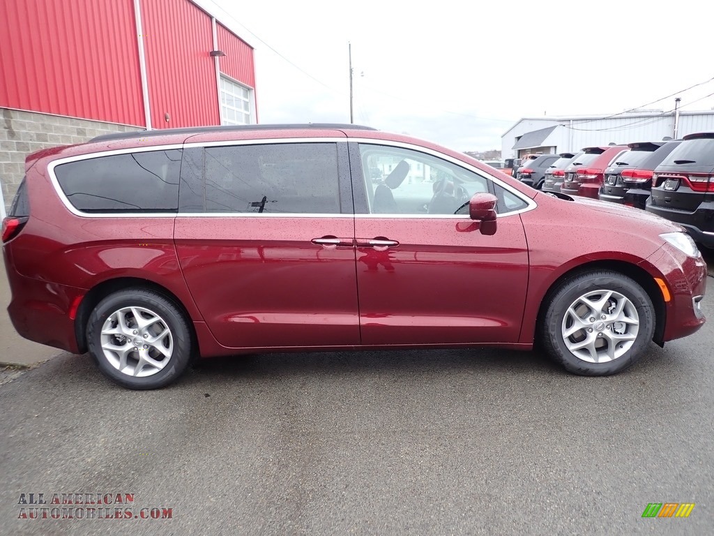 2020 Pacifica Touring - Velvet Red Pearl / Alloy/Black photo #6