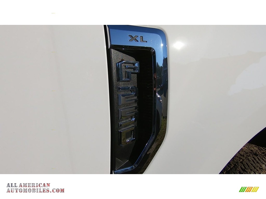 2019 F250 Super Duty XL Regular Cab 4x4 Plow Truck - Oxford White / Earth Gray photo #22