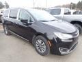 Chrysler Pacifica Touring L Plus Brilliant Black Crystal Pearl photo #7