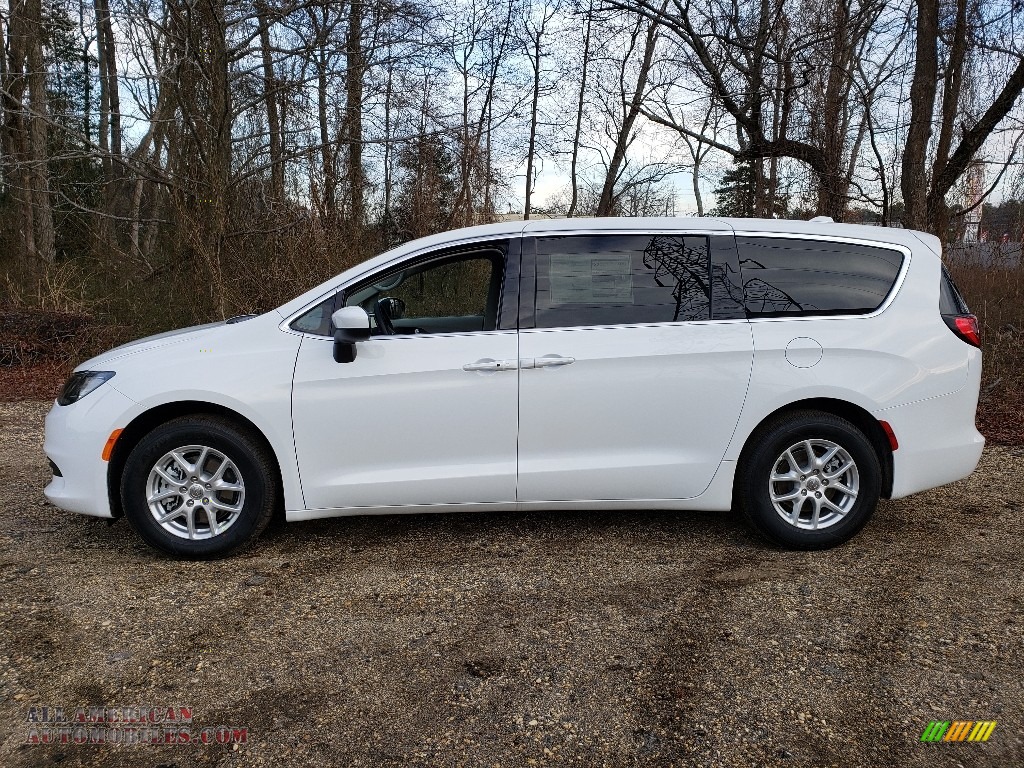 2020 Chrysler Voyager LX in Bright White for sale photo 3