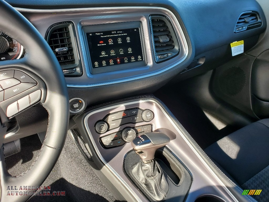 2019 Challenger SXT AWD - White Knuckle / Black photo #10