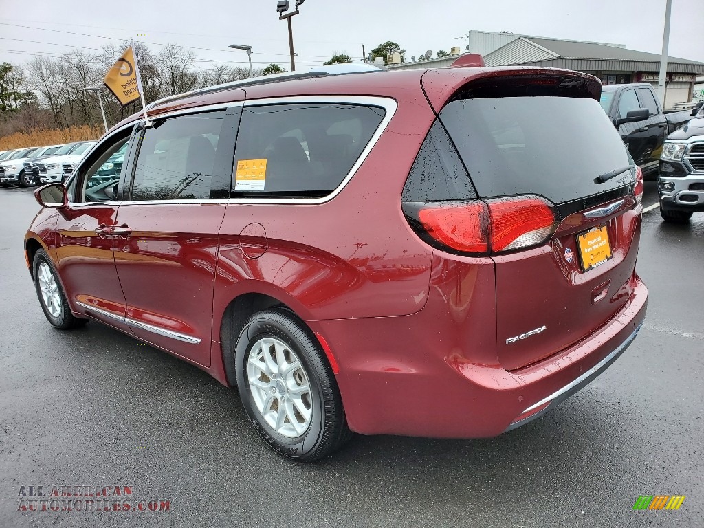 2020 Pacifica Touring L - Velvet Red Pearl / Alloy/Black photo #19
