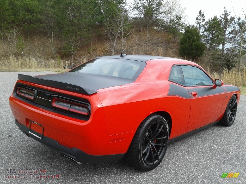 2019 Challenger T/A 392 - Torred / Black photo #6