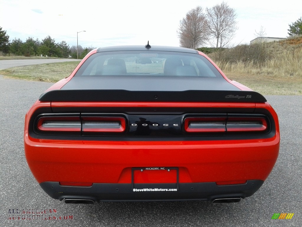 2019 Challenger T/A 392 - Torred / Black photo #7