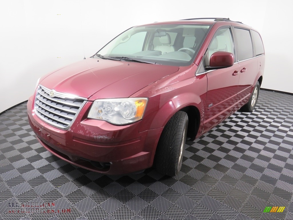 2008 Town & Country Touring - Inferno Red Crystal Pearlcoat / Medium Slate Gray/Light Shale photo #10