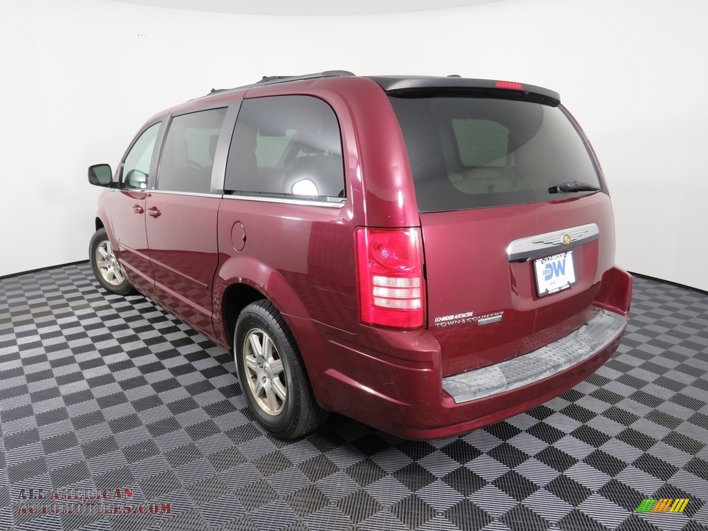 2008 Town & Country Touring - Inferno Red Crystal Pearlcoat / Medium Slate Gray/Light Shale photo #13