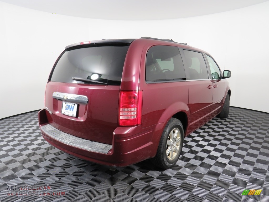 2008 Town & Country Touring - Inferno Red Crystal Pearlcoat / Medium Slate Gray/Light Shale photo #19