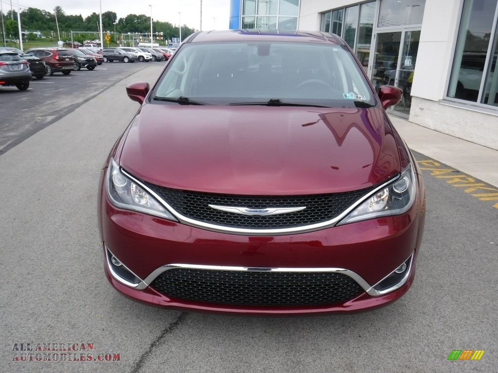 2018 Pacifica Touring Plus - Velvet Red Pearl / Black/Alloy photo #5