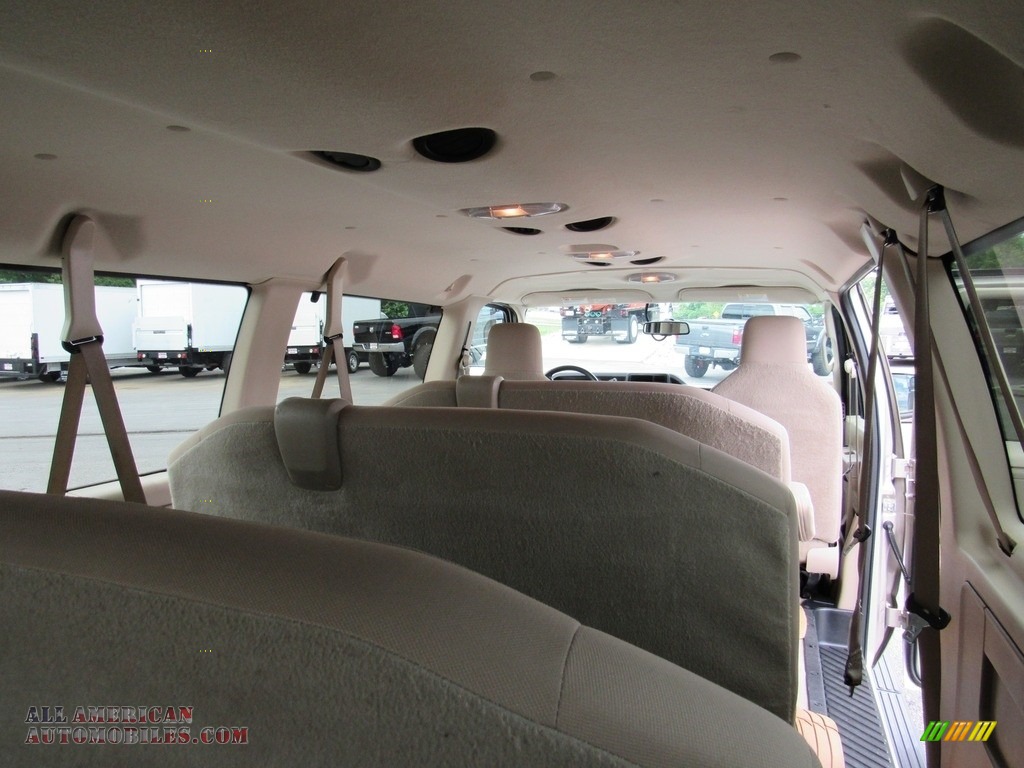 2013 E Series Van E350 XLT Extended Passenger - Pueblo Gold Metallic / Medium Pebble photo #41