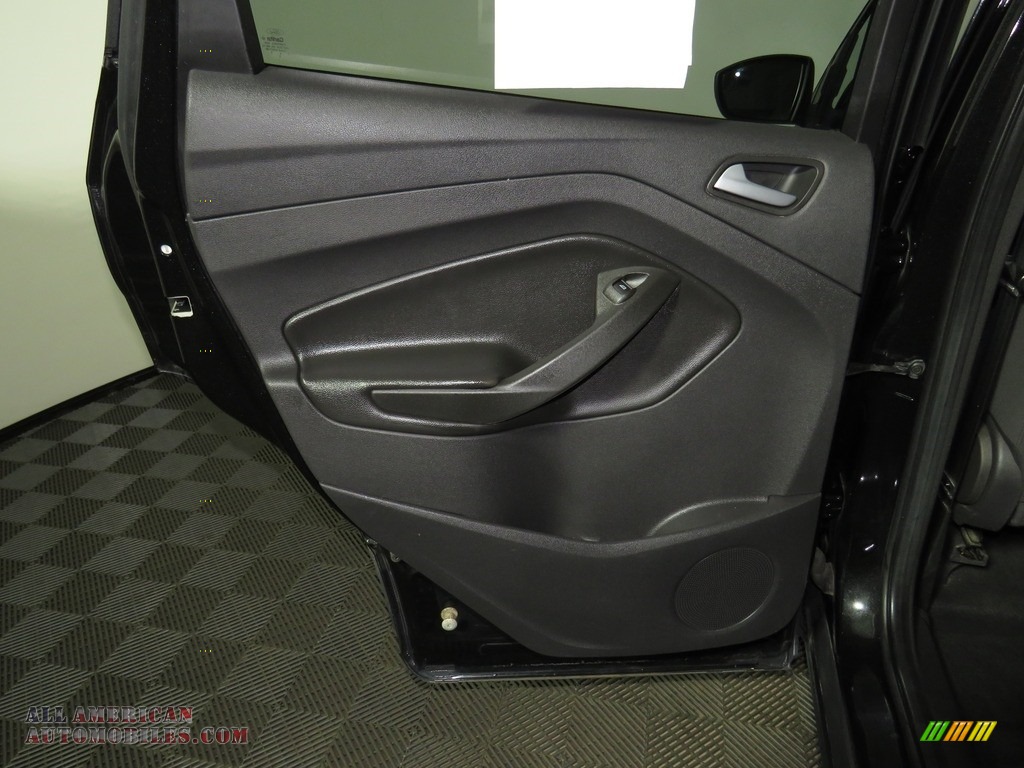 2013 Escape SE 1.6L EcoBoost 4WD - Tuxedo Black Metallic / Charcoal Black photo #21