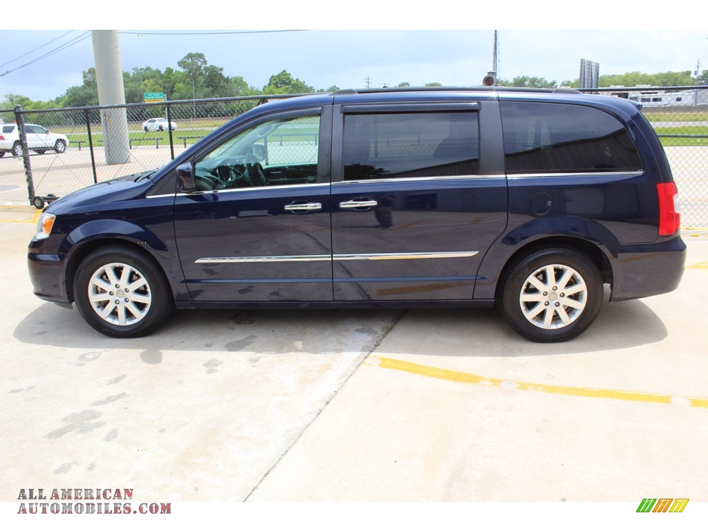 2016 Town & Country Touring - True Blue Pearl / Black/Light Graystone photo #7