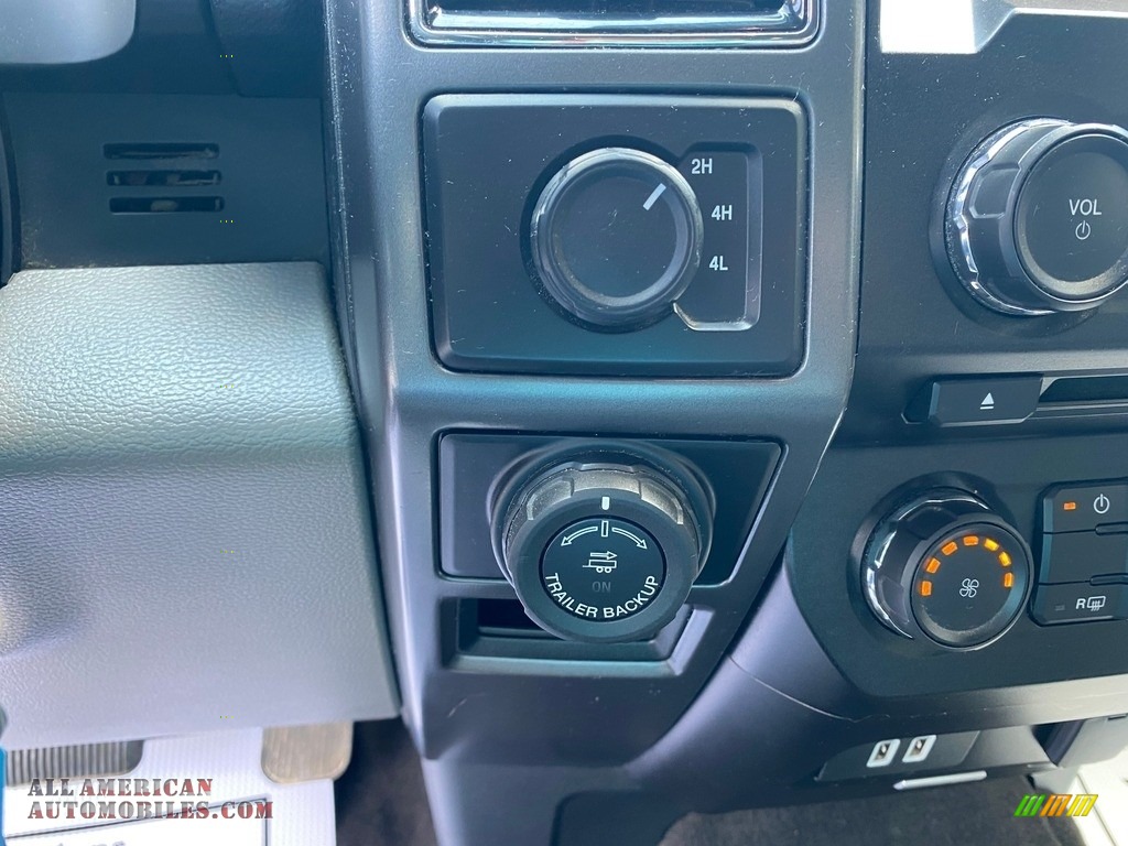 2018 F150 XLT SuperCab 4x4 - Magnetic / Earth Gray photo #26