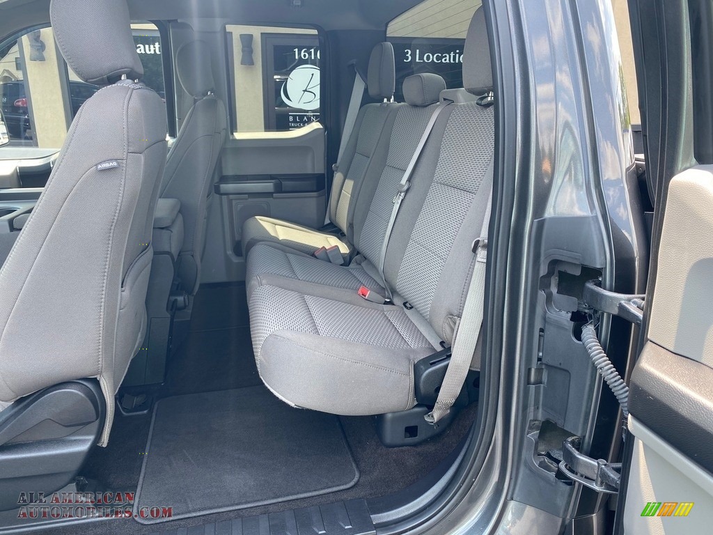 2018 F150 XLT SuperCab 4x4 - Magnetic / Earth Gray photo #29