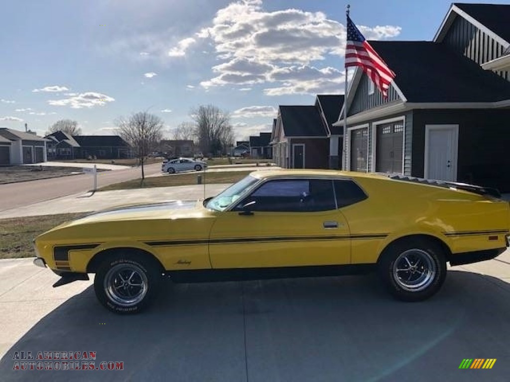 1971 Mustang Mach 1 - Grabber Yellow / Black photo #3