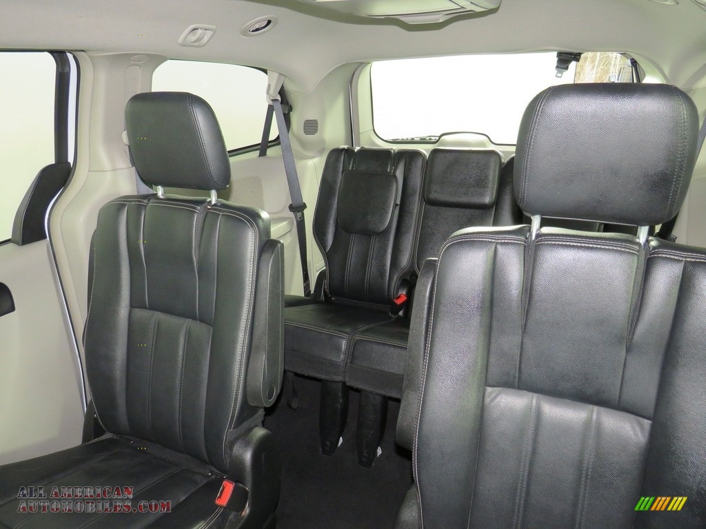 2016 Town & Country Touring - Bright White / Black/Light Graystone photo #32