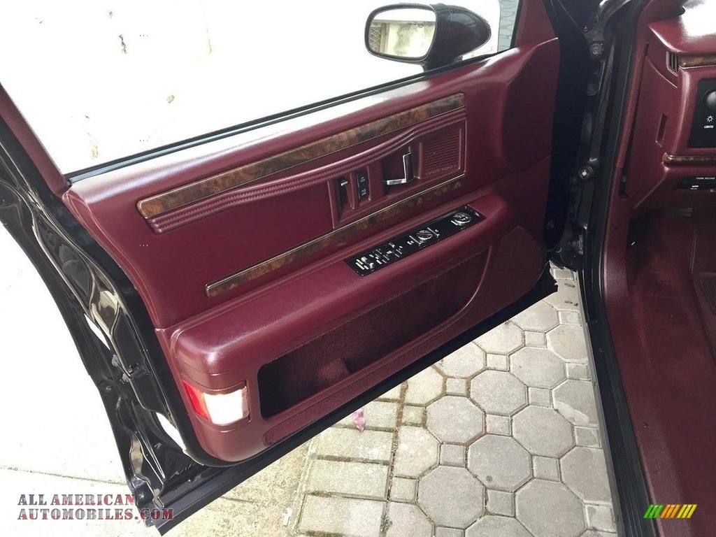 1994 Roadmaster Sedan - Black / Ruby Red photo #3