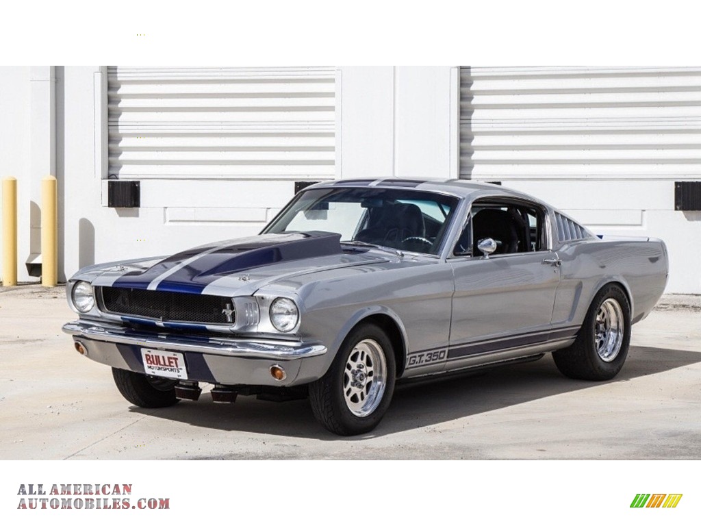 Silver / Black Ford Mustang Shelby GT350 Recreation