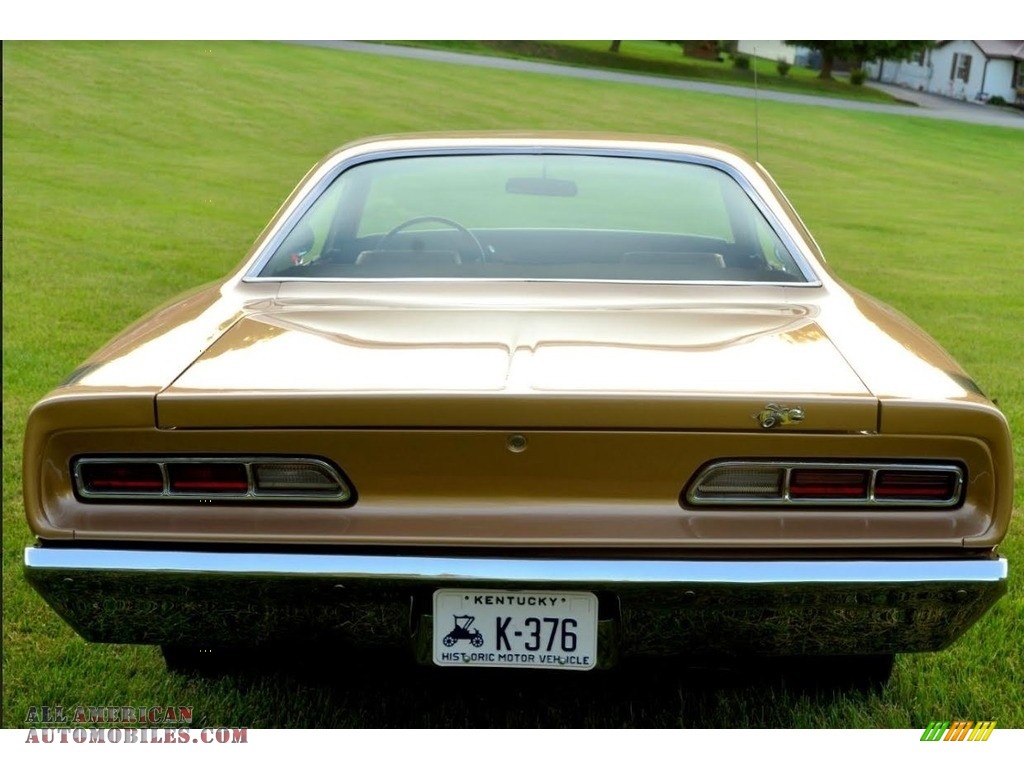 1969 Coronet Super Bee Hardtop - Gold Metallic / Light Brown photo #9