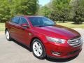 Ford Taurus SEL Ruby Red photo #4