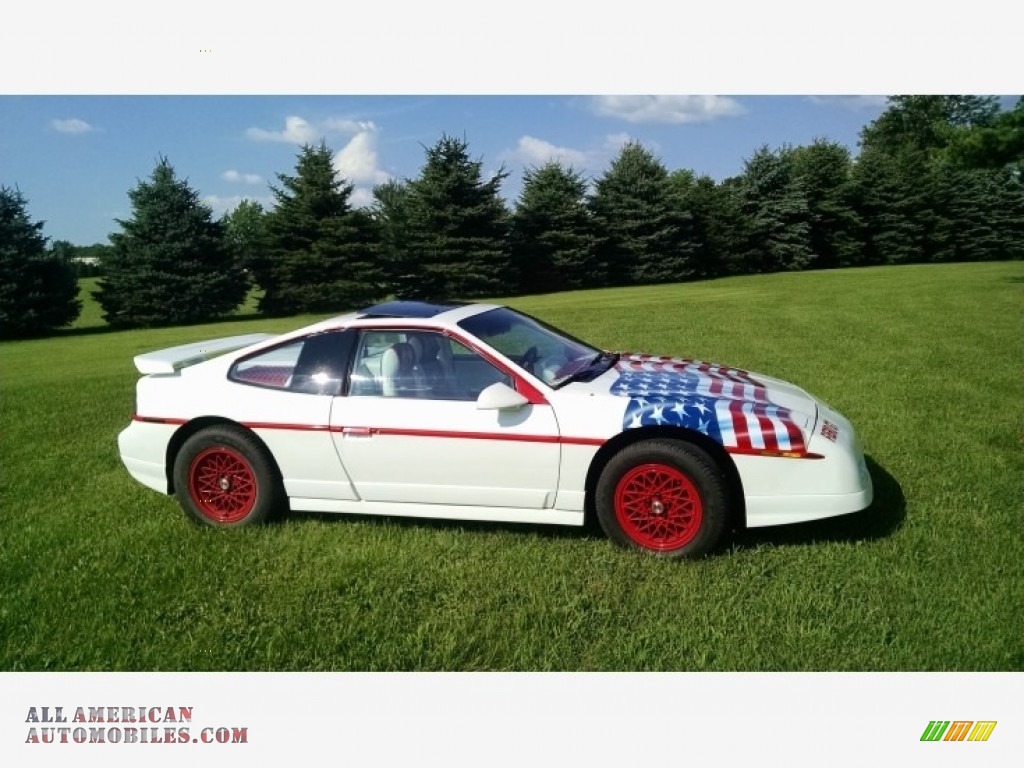 1988 Fiero GT - White / White/Red photo #1