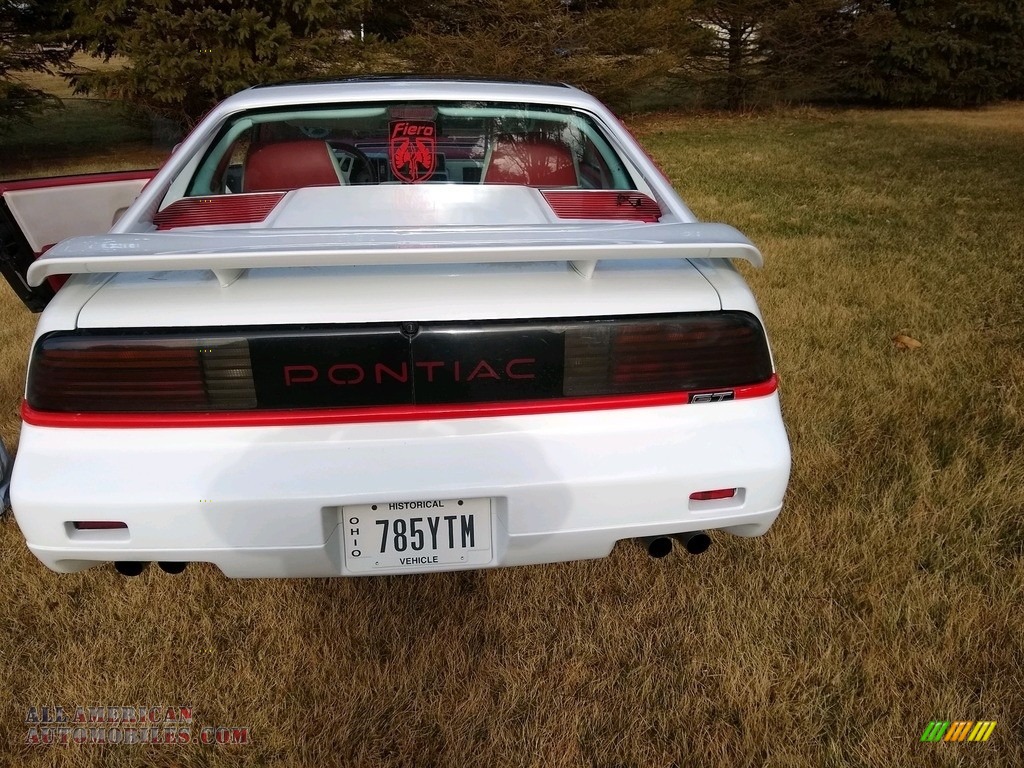1988 Fiero GT - White / White/Red photo #8