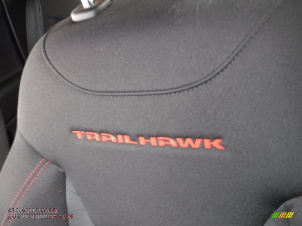 2018 Renegade Trailhawk 4x4 - Colorado Red / Black photo #16
