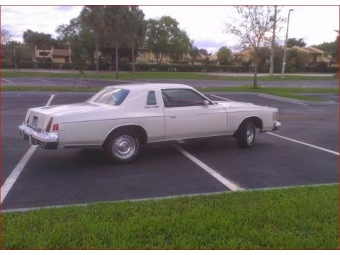 White 1979 Chrysler 300 Limited Edition Hardtop