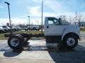 Ford F750 Super Duty Regular Cab Chassis Oxford White photo #1