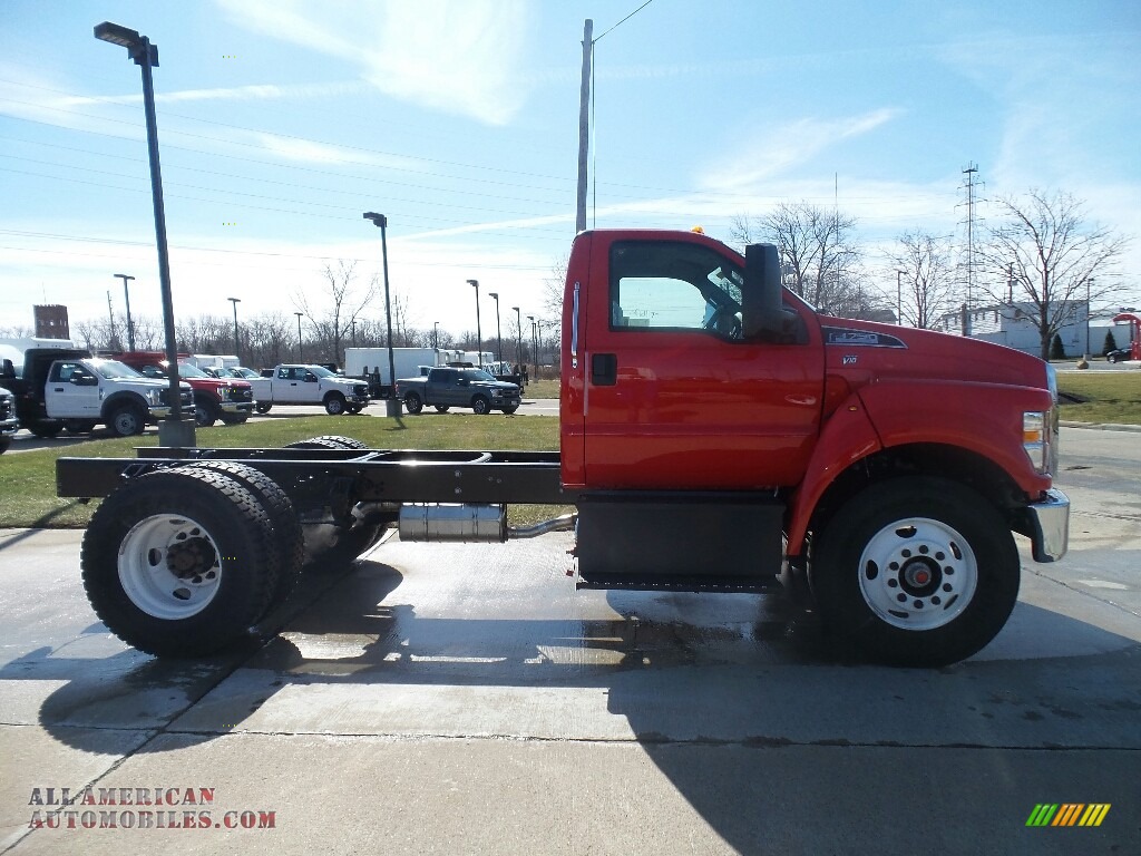 Race Red / Earth Gray Ford F750 Super Duty Regular Cab Chassis