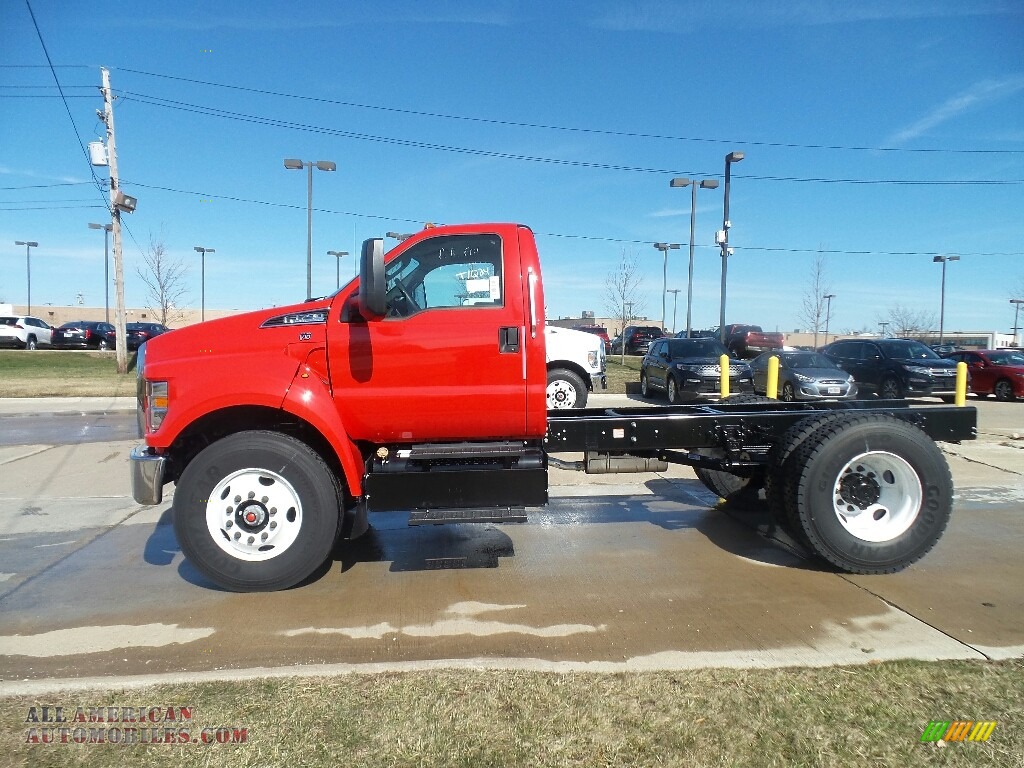 2019 F750 Super Duty Regular Cab Chassis - Race Red / Earth Gray photo #5