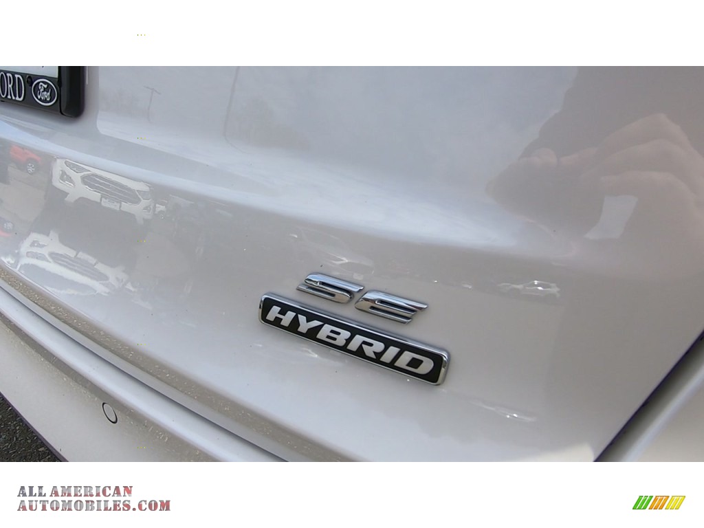 2020 Fusion Hybrid SE - Oxford White / Ebony photo #9