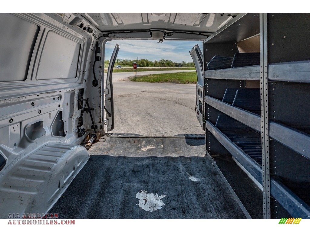 2013 E Series Van E150 Cargo - Oxford White / Medium Flint photo #7
