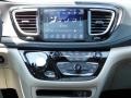 Chrysler Pacifica Limited Luxury White Pearl photo #8