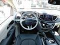 Chrysler Pacifica Limited Luxury White Pearl photo #15