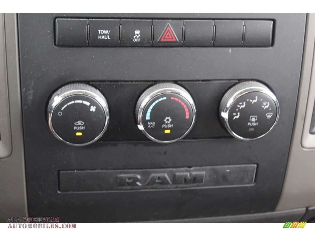 2012 Ram 1500 ST Quad Cab - Bright White / Dark Slate Gray/Medium Graystone photo #19
