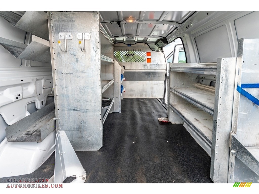 2012 E Series Van E150 Cargo - Oxford White / Medium Flint photo #23