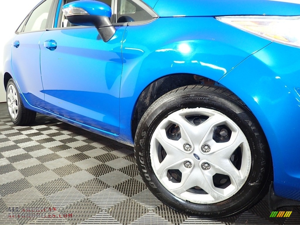 2013 Fiesta SE Sedan - Blue Candy / Charcoal Black/Light Stone photo #3