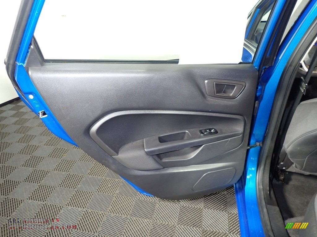 2013 Fiesta SE Sedan - Blue Candy / Charcoal Black/Light Stone photo #19