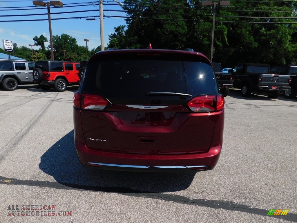 2020 Pacifica Touring L - Velvet Red Pearl / Alloy/Black photo #6