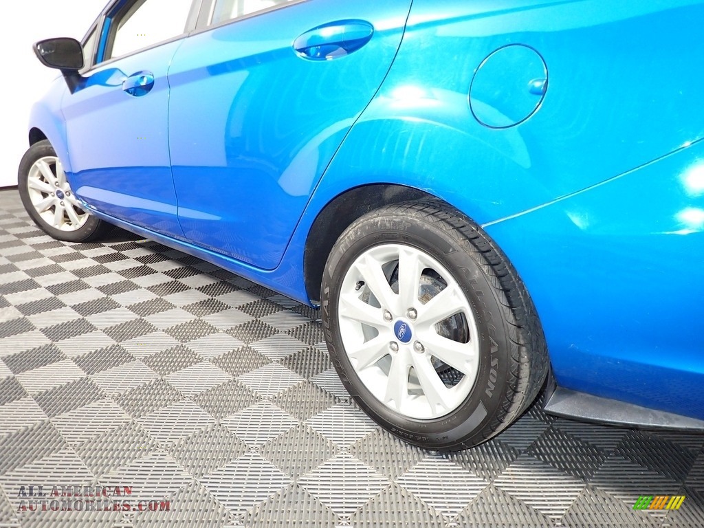 2013 Fiesta SE Sedan - Blue Candy / Charcoal Black/Light Stone photo #10