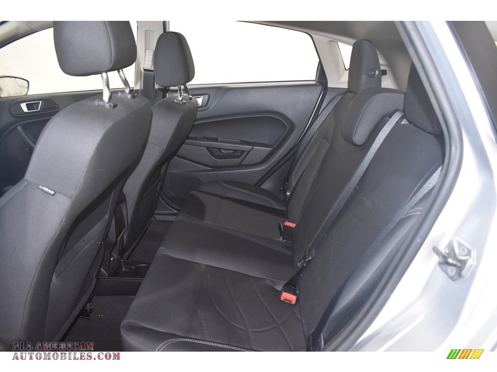 2016 Fiesta SE Hatchback - Ingot Silver Metallic / Charcoal Black photo #8