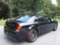 Chrysler 300 S Gloss Black photo #6