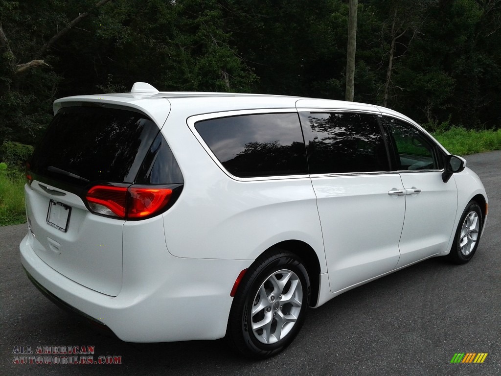 2017 Pacifica Touring L - Bright White / Cognac/Alloy/Toffee photo #7