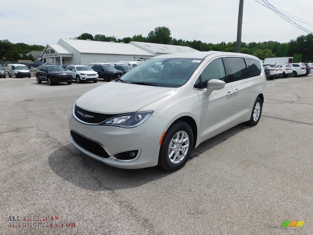 2020 Pacifica Touring - Luxury White Pearl / Alloy/Black photo #2