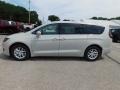 Chrysler Pacifica Touring Luxury White Pearl photo #4
