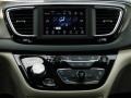 Chrysler Pacifica Touring Luxury White Pearl photo #13