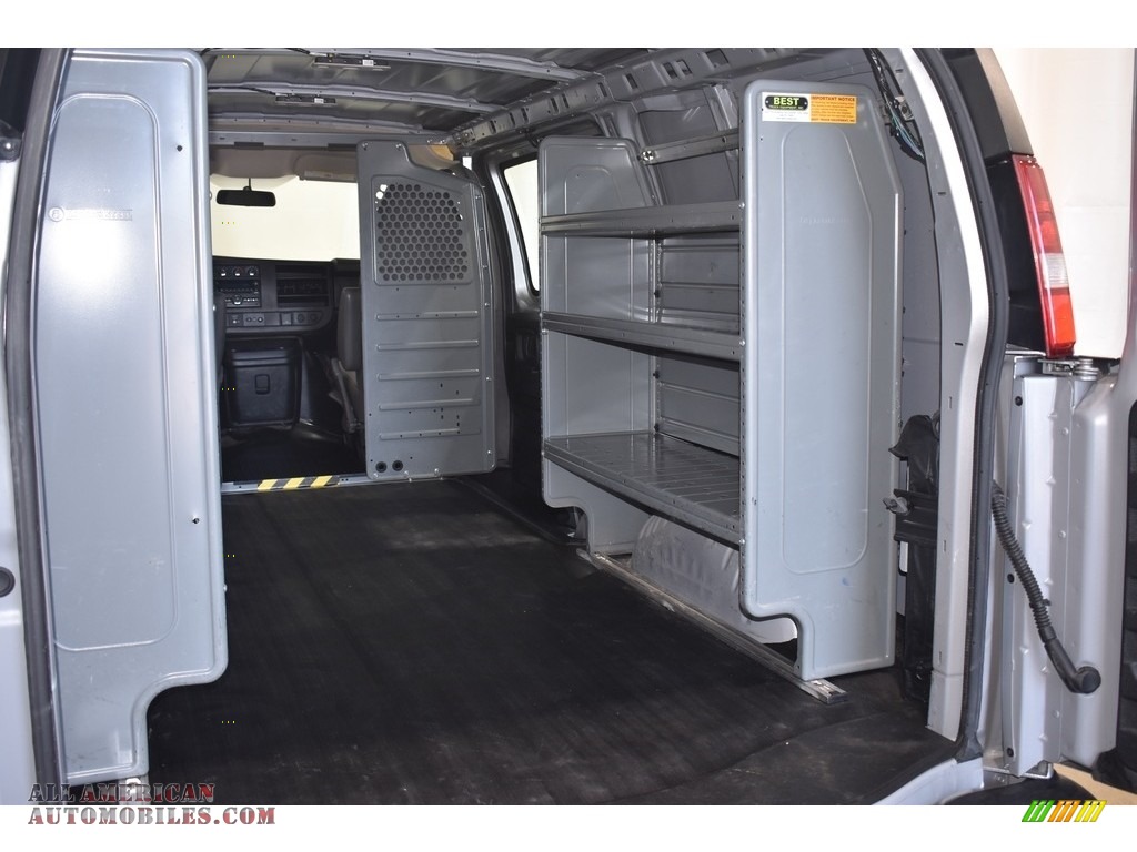 2015 Savana Van 2500 Cargo - Quicksilver Metallic / Medium Pewter photo #9